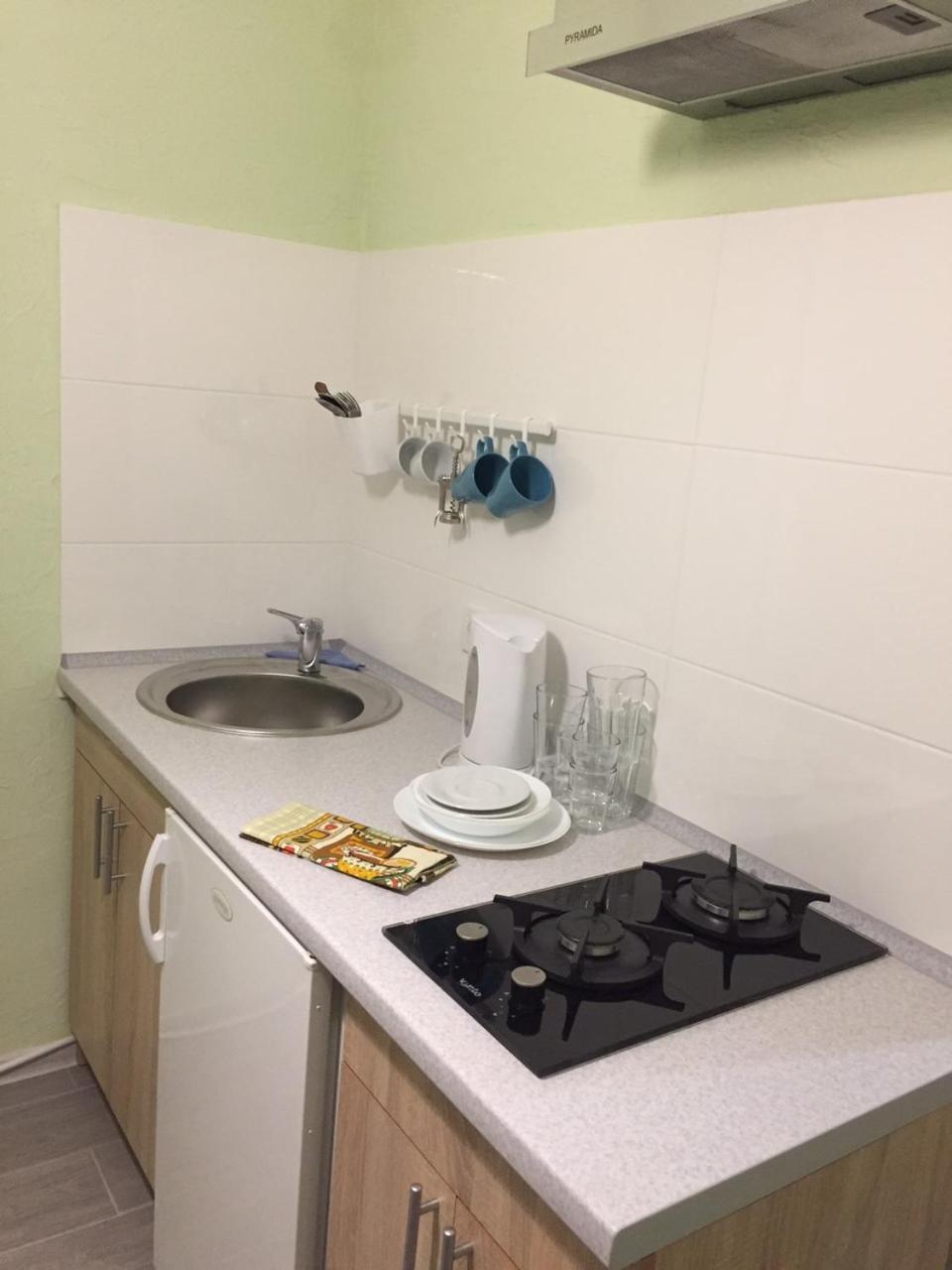 Apartment Near City Center On Peremohy Avenue 46 チェルニーヒウ エクステリア 写真